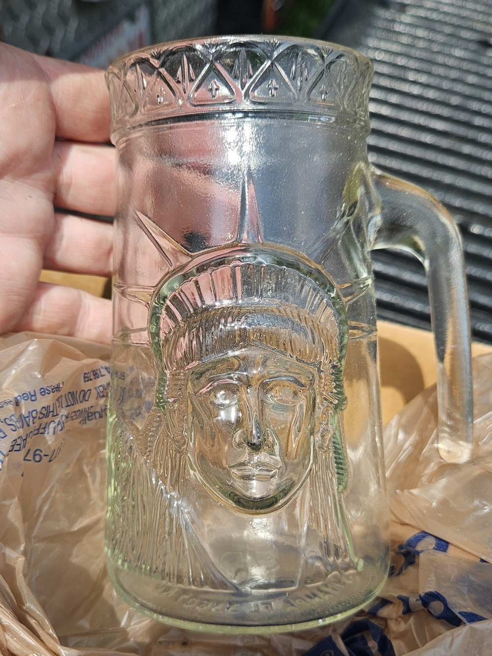 Vintage Anchor Hocking Clear Glass Statue of Liberty Stein.